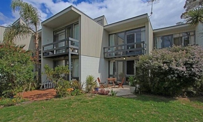 Mollymook Beach House | Ocean Breeze Mollymook Beach