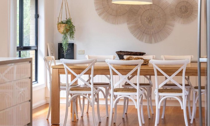 Boomerang Beach House | Ocean Breeze on Cooper