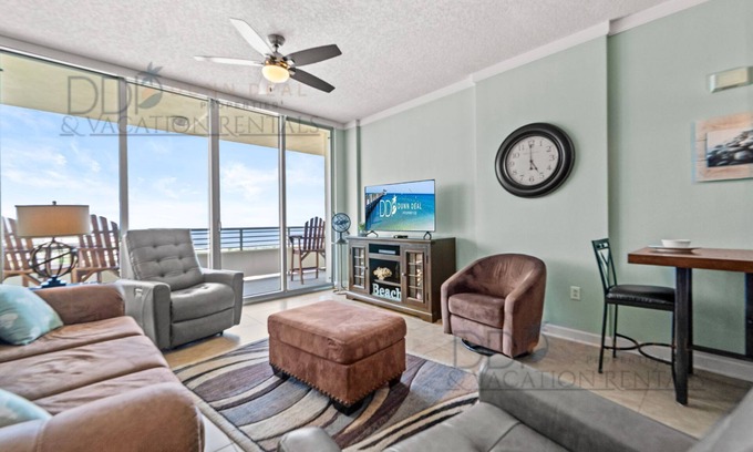 Biloxi Condo | Ocean Club 1106 Enjoy panoramic views of the Gulf!