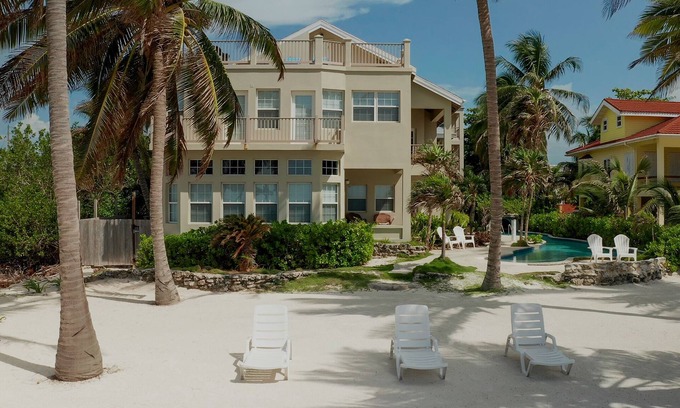 San Pedro Condo | Ocean Front Condo With Private Roof Top Deck - Gold Standard Approved