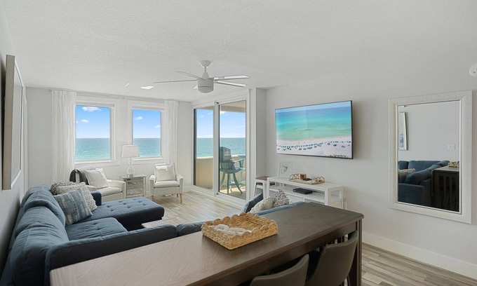 North West Florida Apartment | Ocean Front Oasis 4 bedroom 2.5 bathroom unobstructed gulf view condo