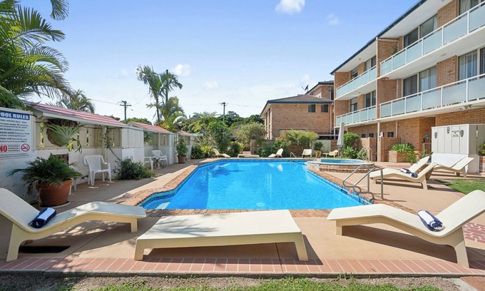 Mid North Coast Waterfront Apartment | Ocean Parade 9 Seaside Escape