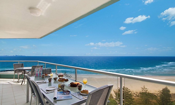 Coolangatta Apartment | Ocean Plaza Unit 1469 Right on Coolangatta beachfront with FREE Wi-Fi