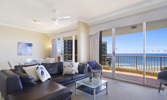 Tweed Heads Apartment | Ocean Tower Unit 1407 - Modern apartment with great views - TWIN TOWNS RESORT