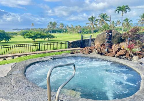 Punaluu Apartment | Ocean-View 1BR Condo on Black Sands Beach, Pool, Hot Tub