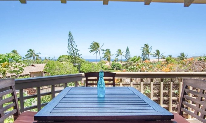 Maunaloa Condo | Ocean-view escape with pool & hot tub access