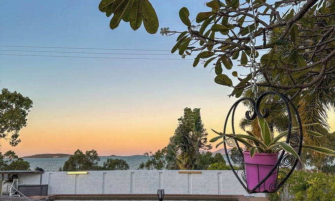 Bowen Hotel | Ocean View Motel Bowen