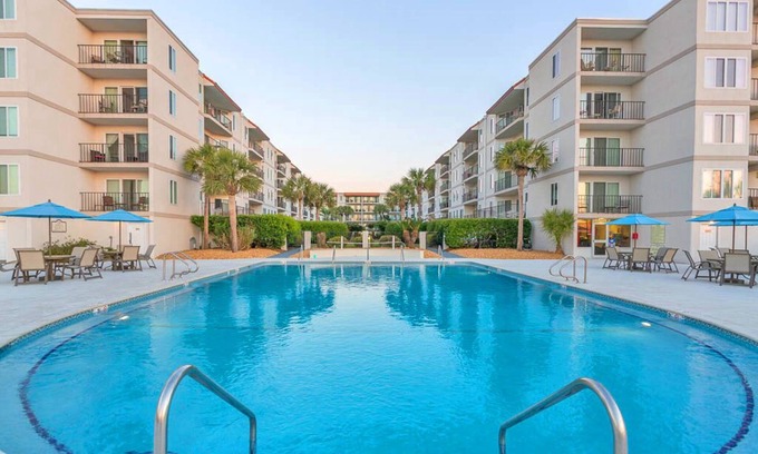 Saint Simons Island Condo | Ocean View, Nicely Updated! Beach Club 337