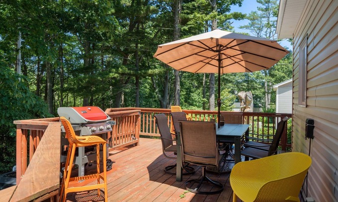 Rye House | Ocean View Retreat | 3BR + Dog-Friendly