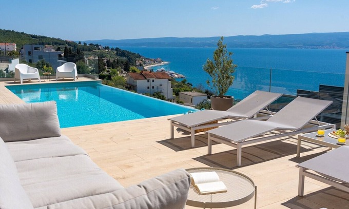 Jesenice Villa | Ocean View Villa: Your Dream Getaway
