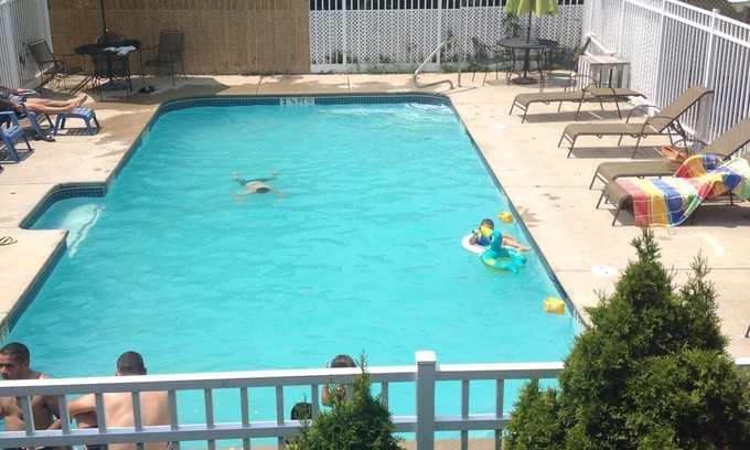 Hampton Apartment | Ocean view with a shared pool. apt7