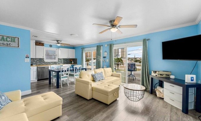 Biltmore Beach Apartment | Ocean Vista on Beach Dr Panama City