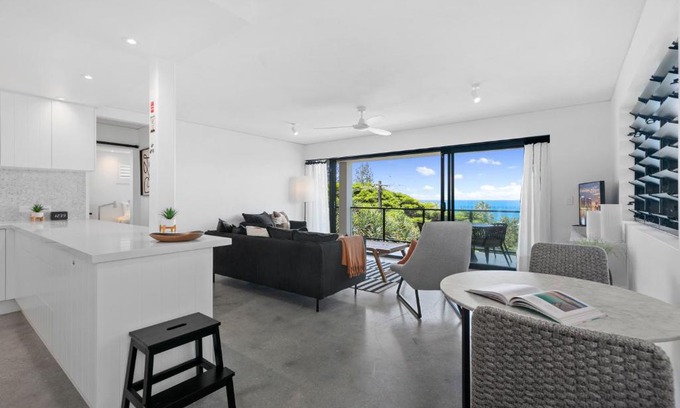 Sunshine Beach Apartment | Oceanbreeze - Sunshine Beach Ocean Views