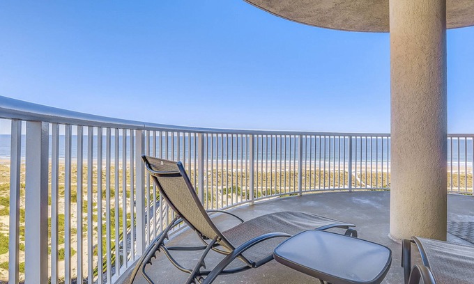 Amelia City Condo | Oceanfront 5th-floor condo with balcony, gorgeous views & pool access