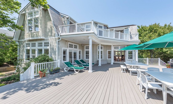 Amagansett Dunes House | Oceanfront Amagansett Gem - Available for Labor Day!