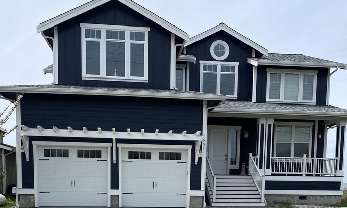 Ferndale House | Oceanfront at Sandy Point Shores.