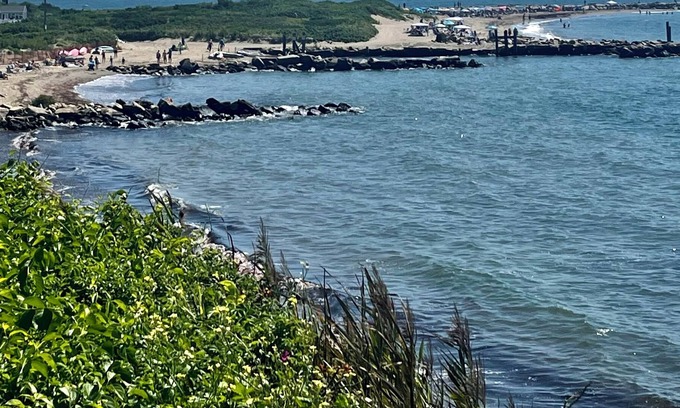 Point Judith Cottage | Oceanfront Beach Cottage For Rent in Point Judith!