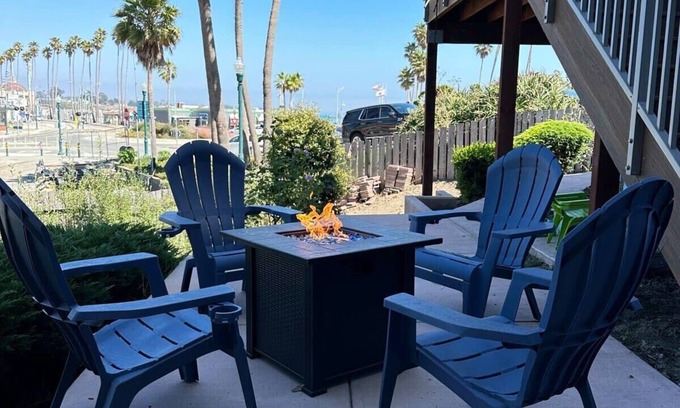 Westside Santa Cruz House | Oceanfront Beach House overlooking the Boardwalk