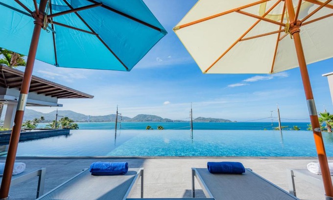 Patong Resort | Oceanfront Beach Resort