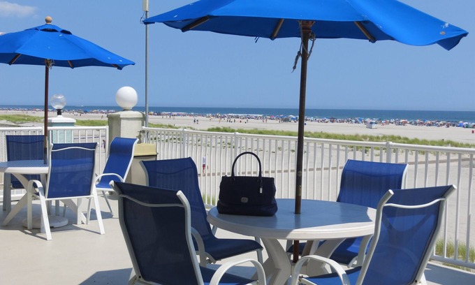 Wildwood Crest Condo | Oceanfront Beauty 2BR 2BA W/Deck -2 Heated Pools, Elev, Decks, Grills