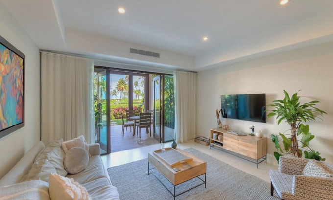 Herreras Condo | Oceanfront Beautiful 2 Bedroom Villa at St. Regis Bahia Beach Resort