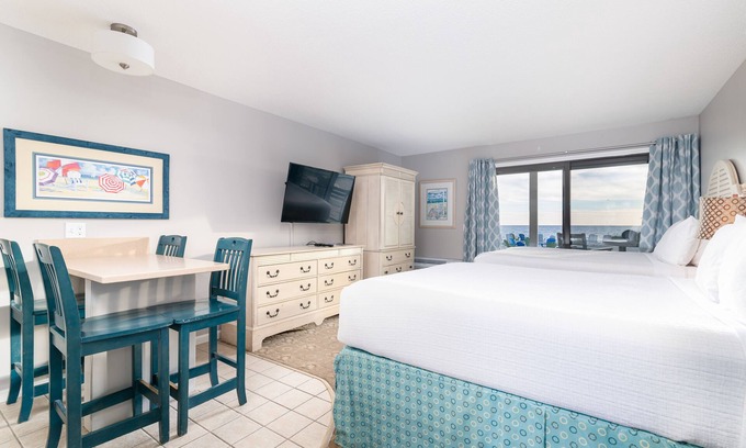 North Truro Apartment | Oceanfront coastal escape at Sandbars with serene views, AC