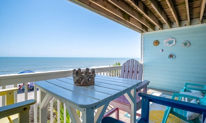 Kure Beach Condo | Oceanfront Condo with 3+ Pools - Ocean Dunes 2006
