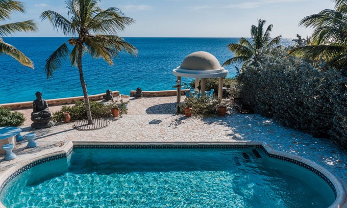 Sabadeco Villa | Oceanfront Home 45A