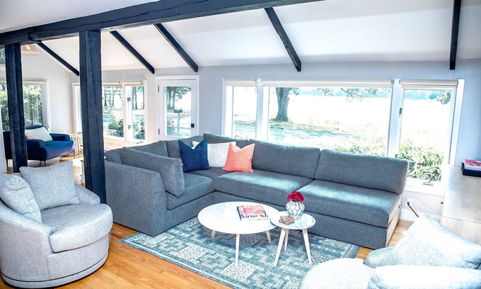 North Kingstown House | Oceanfront Modern Cape, 15 min to Newport!
