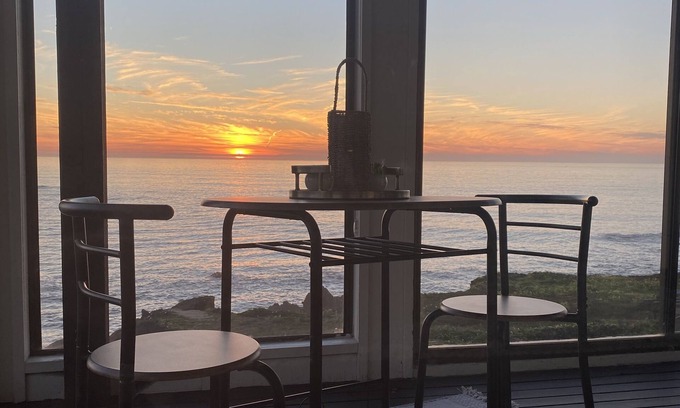 Moss Beach House | Oceanfront Oasis, Sunsets & Crashing Waves