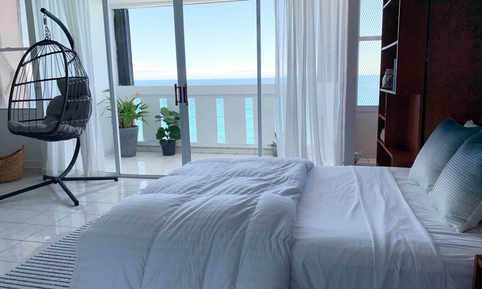 Condado Apartment | Oceanfront on 17th Floor in Condado