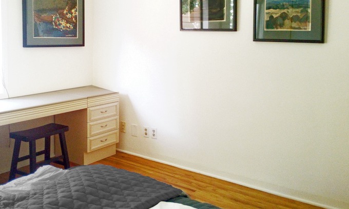 Cordova Bay Apartment | Oceanfront Paradise!