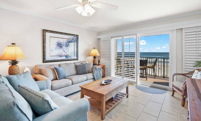 Crescent Beach Condo | Oceanfront, Pool, Tennis, BBQ, Patio, Free Parking