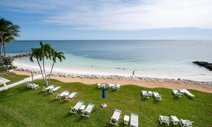 Key Colony Beach Hotel | Oceanfront Private Beach in Key Colony Beach Florida Keys