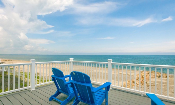 East Sandwich House | Oceanfront Property on Spring Hill Beach