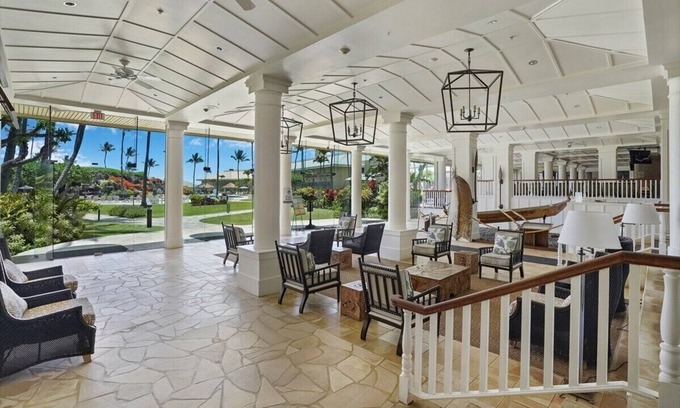 Hanamaulu Condo | Oceanfront Resort steps to pool/beach via your lanai, 4 Beautiful Pools