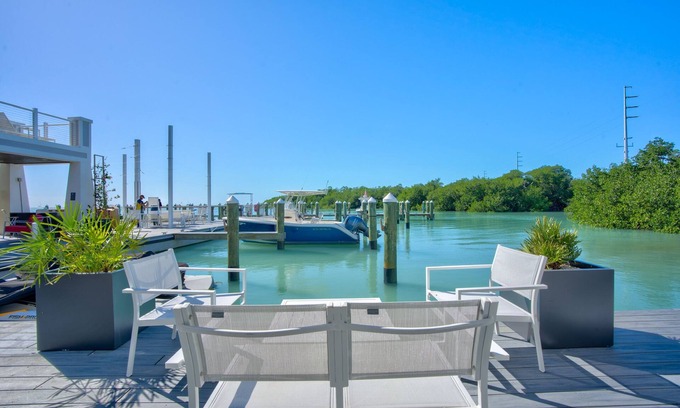 Marathon House | Oceanfront Views 2 Story Home Marina & Pool
