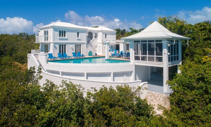 Juba Sound Villa | Oceanfront villa, private beach, kayaks! CONFIRM DATES BEFORE BOOKING
