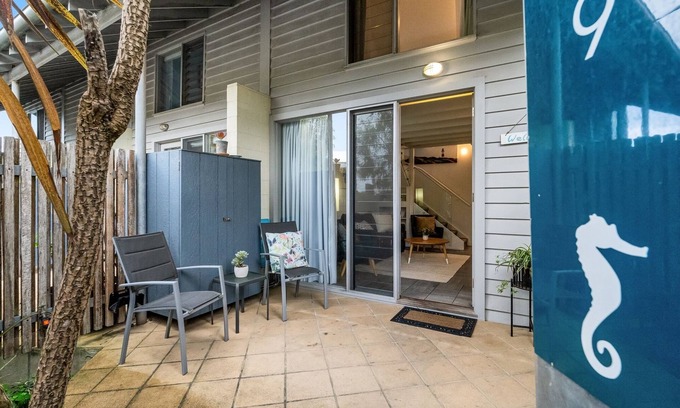 Sorrento Apartment | OCEANIC 9 BEACH APARTMENT, LOVE! COUPLES, FUNCTIONS, WEDDINGS, SORRENTO