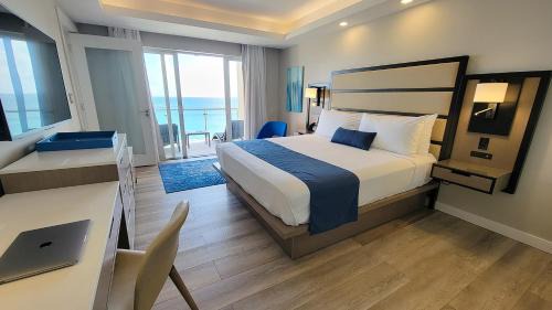 Little Bay Hotel | Oceans at Divi Little Bay