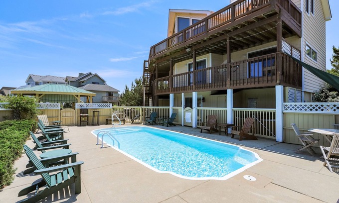 Ocean Hill House | Oceanside: 2 minute walk to beach! Private pool, Tiki bar, Hot Tub! Sat.-Sat.