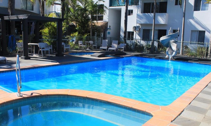 Hawks Nest Hotel | Oceanside Hawks Nest