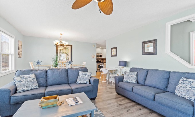 Ocean Isle Beach House | Oceanside/Private Beach Walkway no streets to cross-Sleeps 14, Great Price, Pool