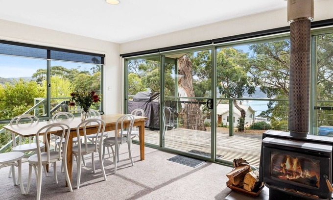 Lorne House | Oceanswell - A comfortable family holiday home