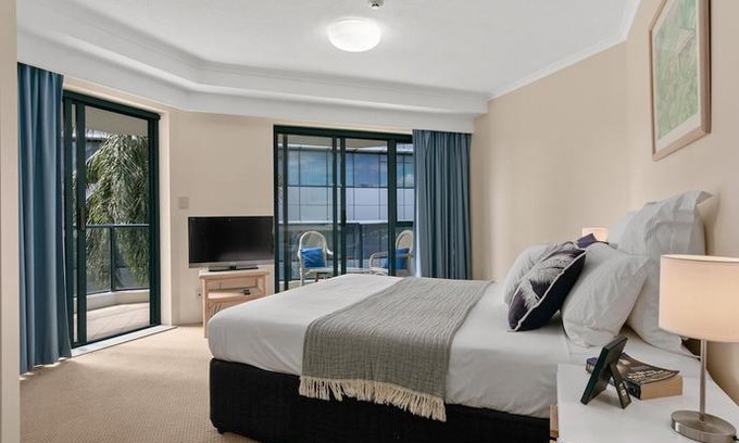 Cairns North Apartment | Oceanview 19 at 181 The Esplanade