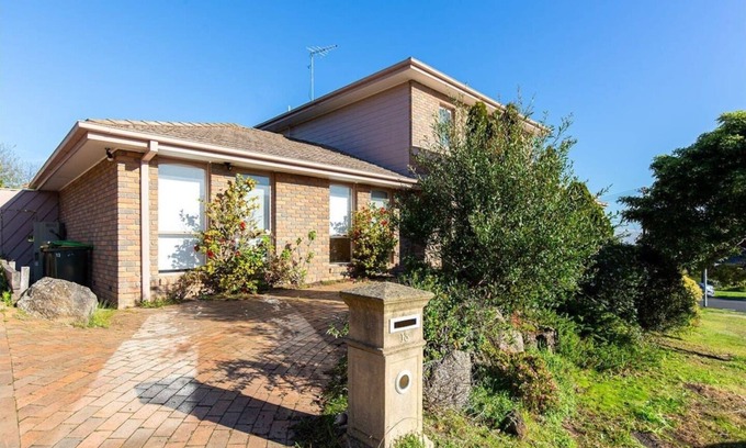 Frankston South House | Oceanview 4B2B Two-story House with Big Balcony!