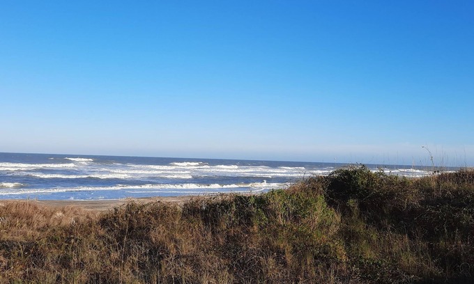 South Nags Head Condo | Oceanview Getaway at Same Song Twice! Condo 102