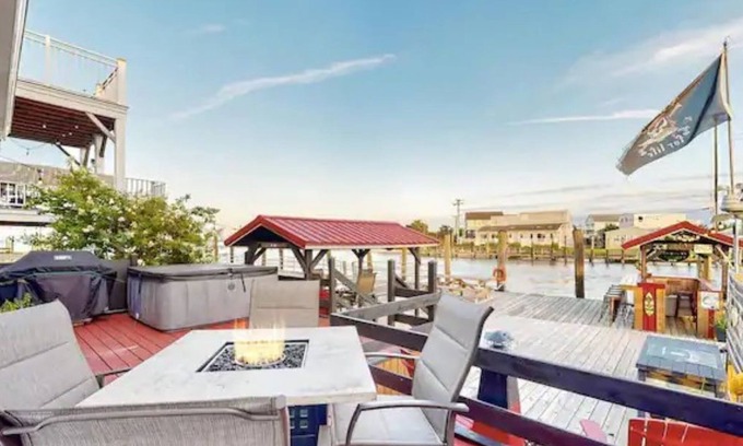 Bowers Beach House | Oceanview Riverfront retreat w/hot tub and private dock! - 10 min from DE Turf