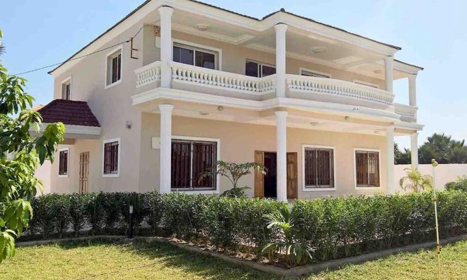 Brusubi Villa | Oceanview Villa