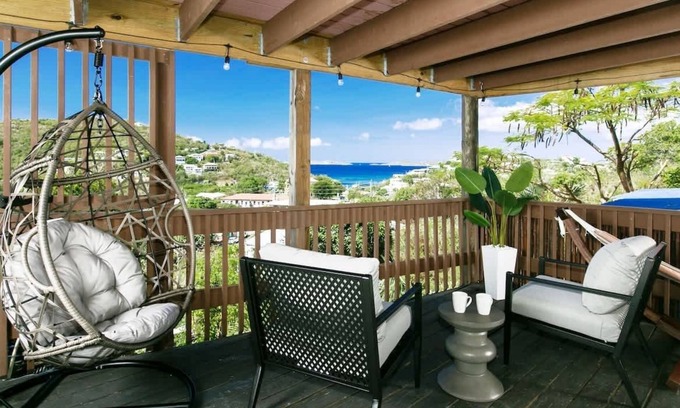 Estate Enighed Apartment | Oceanview Villa | Walk to Beach & Cruz Bay